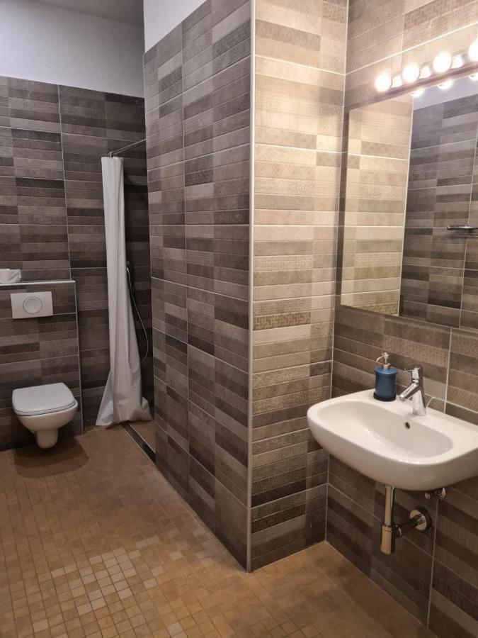 Jetpak Alternative Eco Hostel Салоники Экстерьер фото