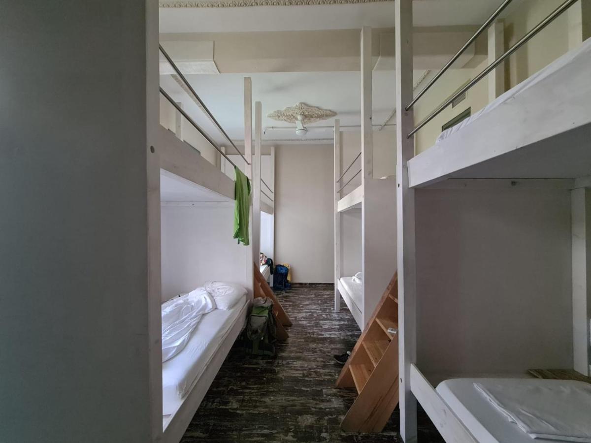 Jetpak Alternative Eco Hostel Салоники Экстерьер фото