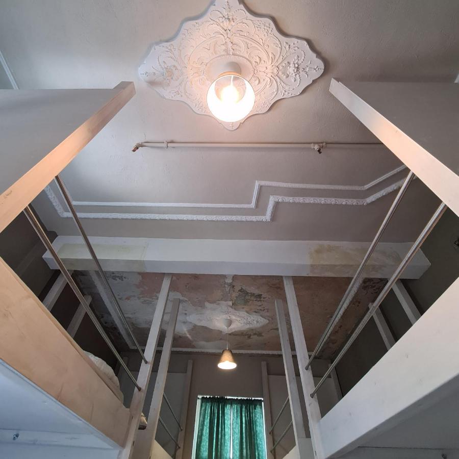 Jetpak Alternative Eco Hostel Салоники Экстерьер фото